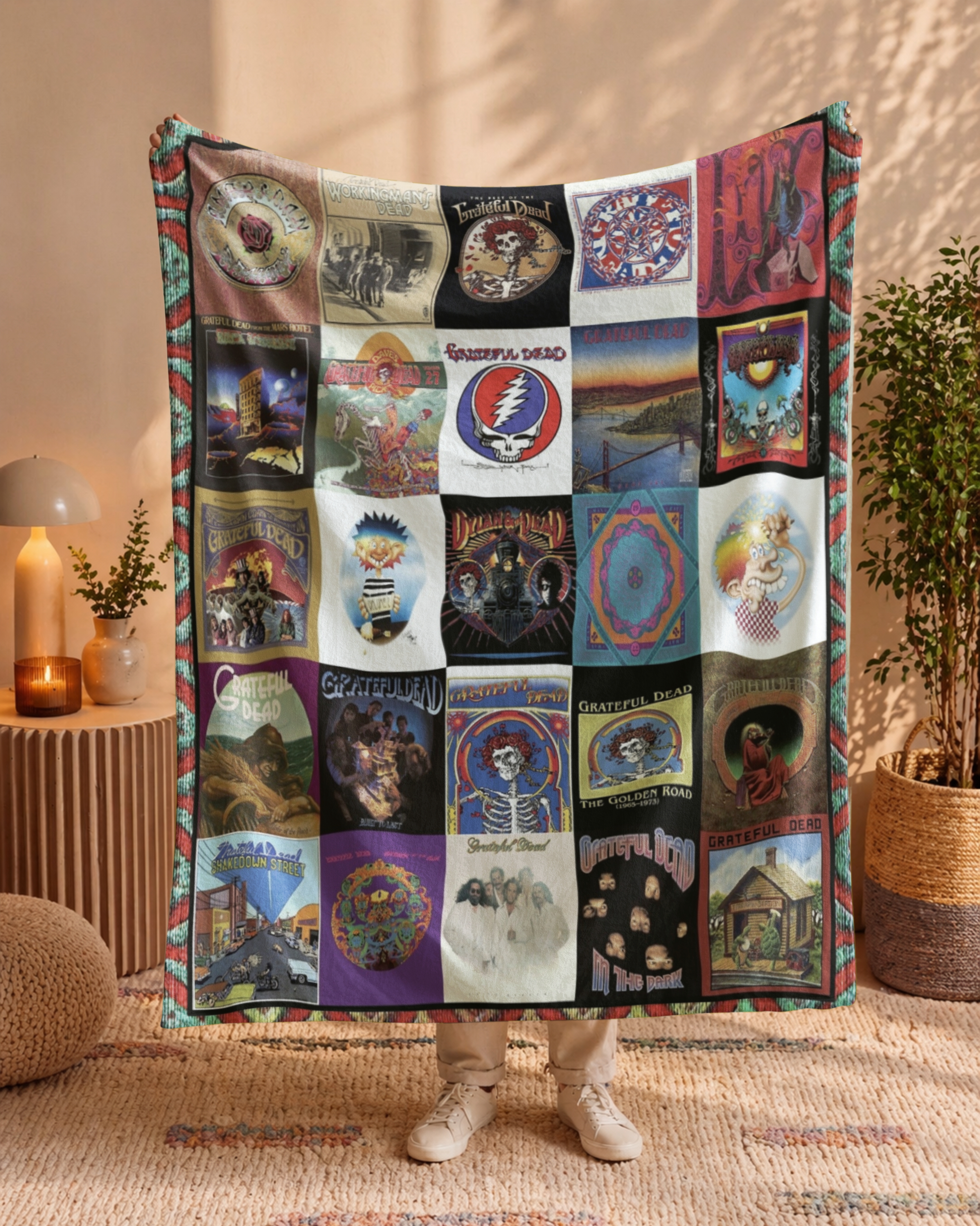 FLEECE BLANKET